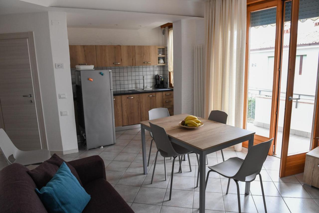 Blue Apartment - A Due Passi Dal Lago, Parcheggio Privato Lazise Exterior photo